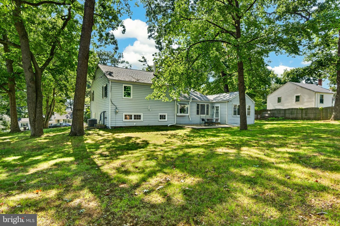 543 Midland Ave Property Photo 22
