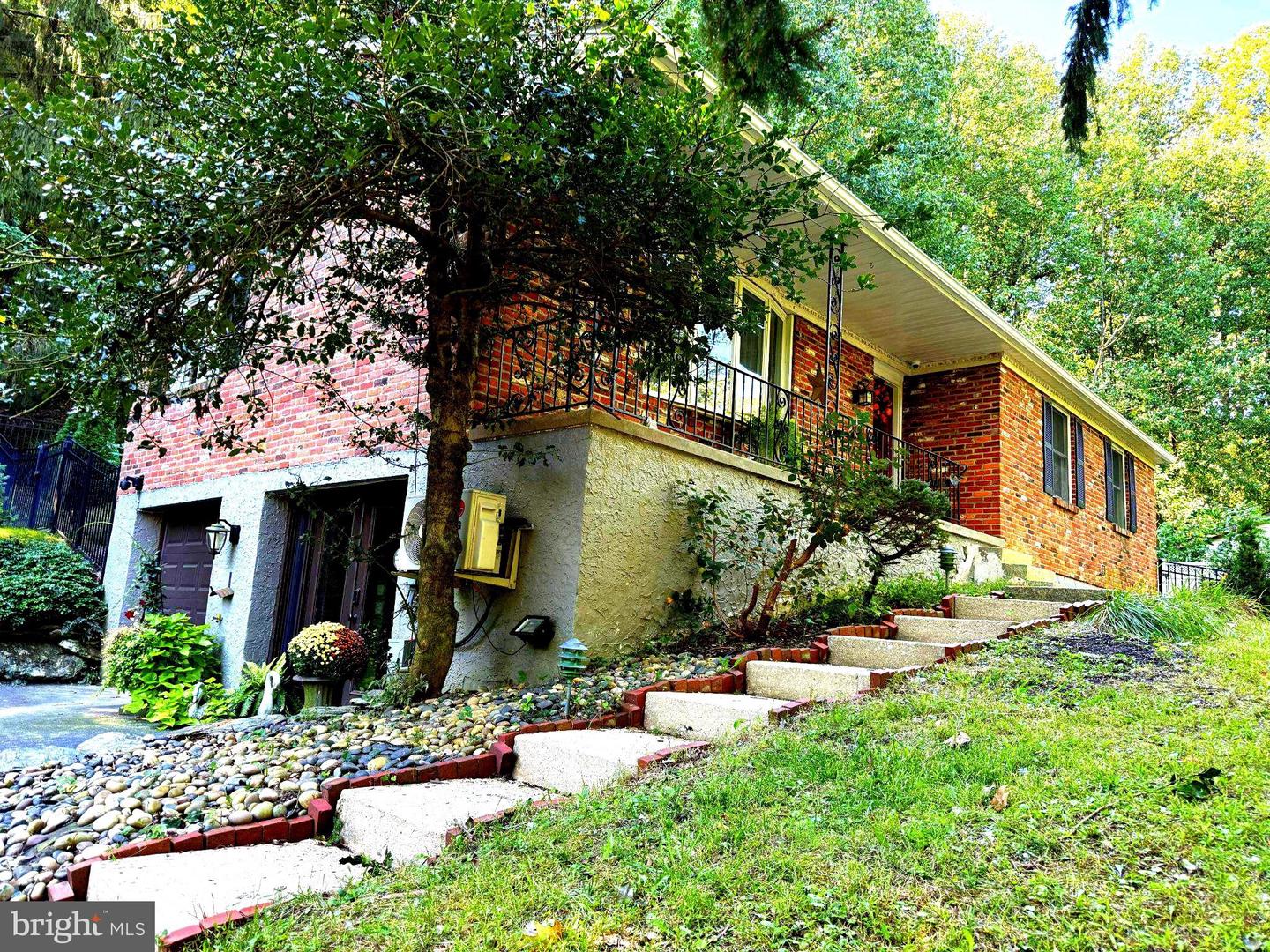44 Spring Rd Property Photo 1