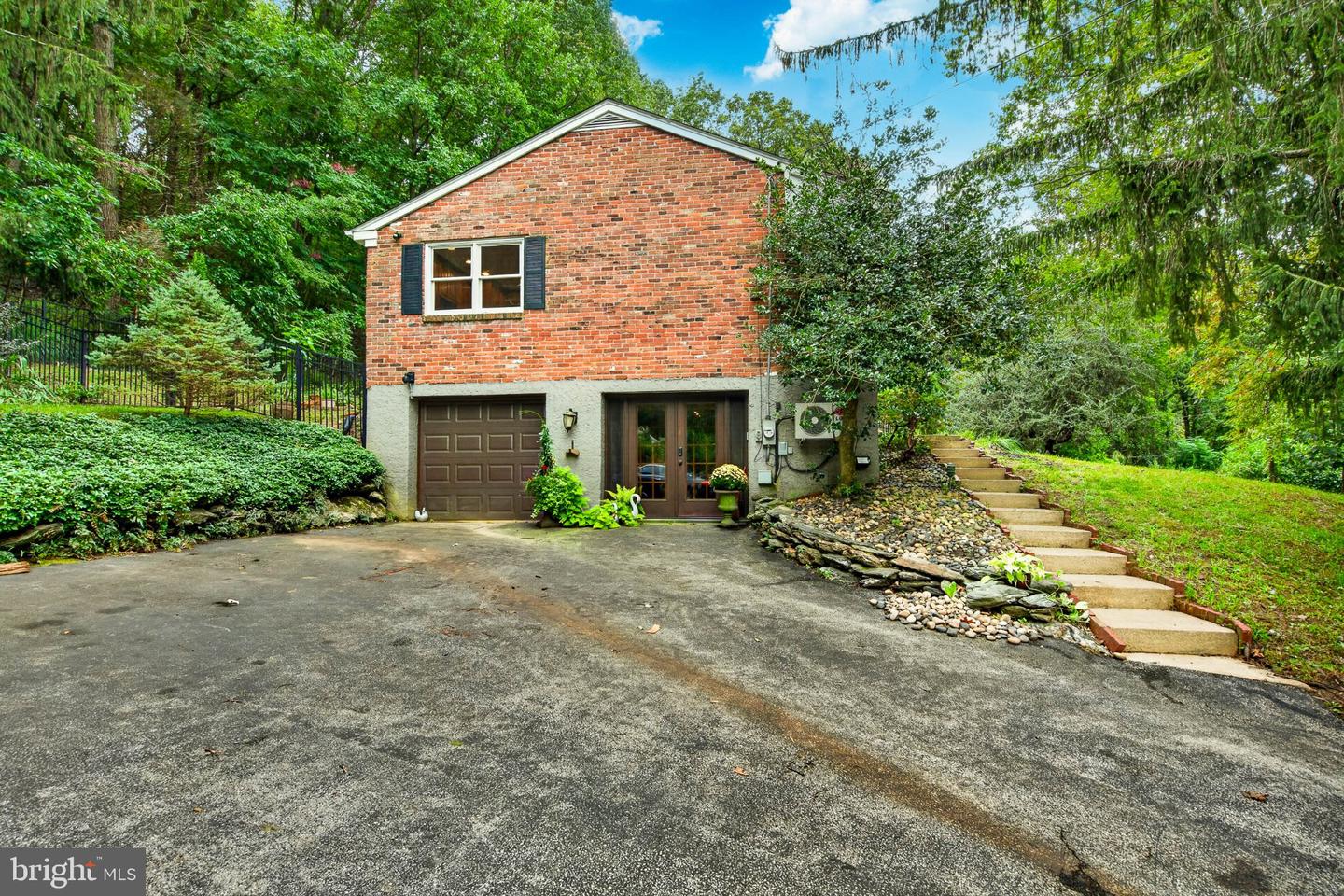 44 Spring Rd Property Photo 4