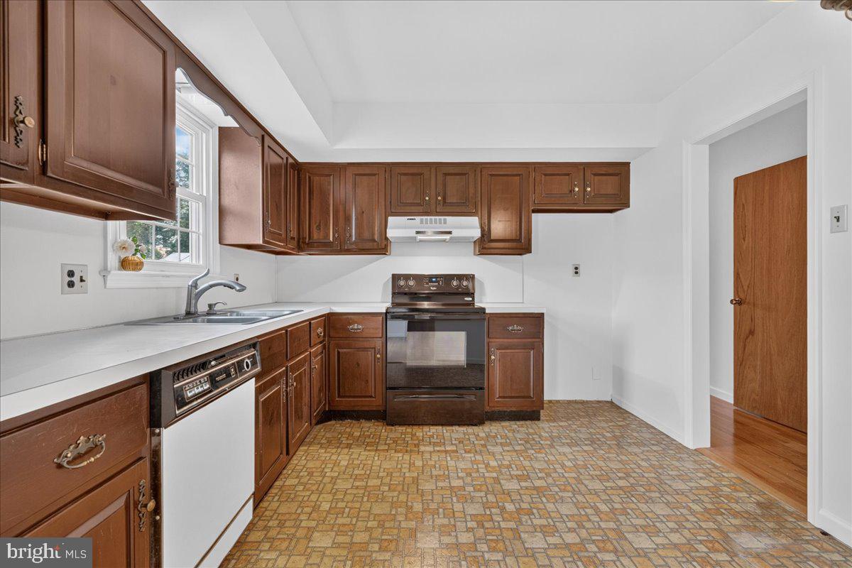805 Ellis Woods Rd Property Photo 11