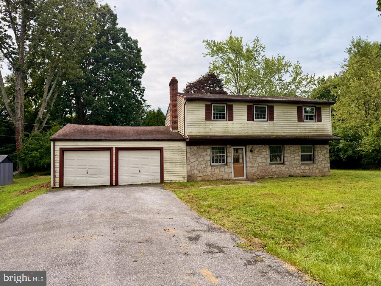 1283 COUNTRY LN Property Photo 1