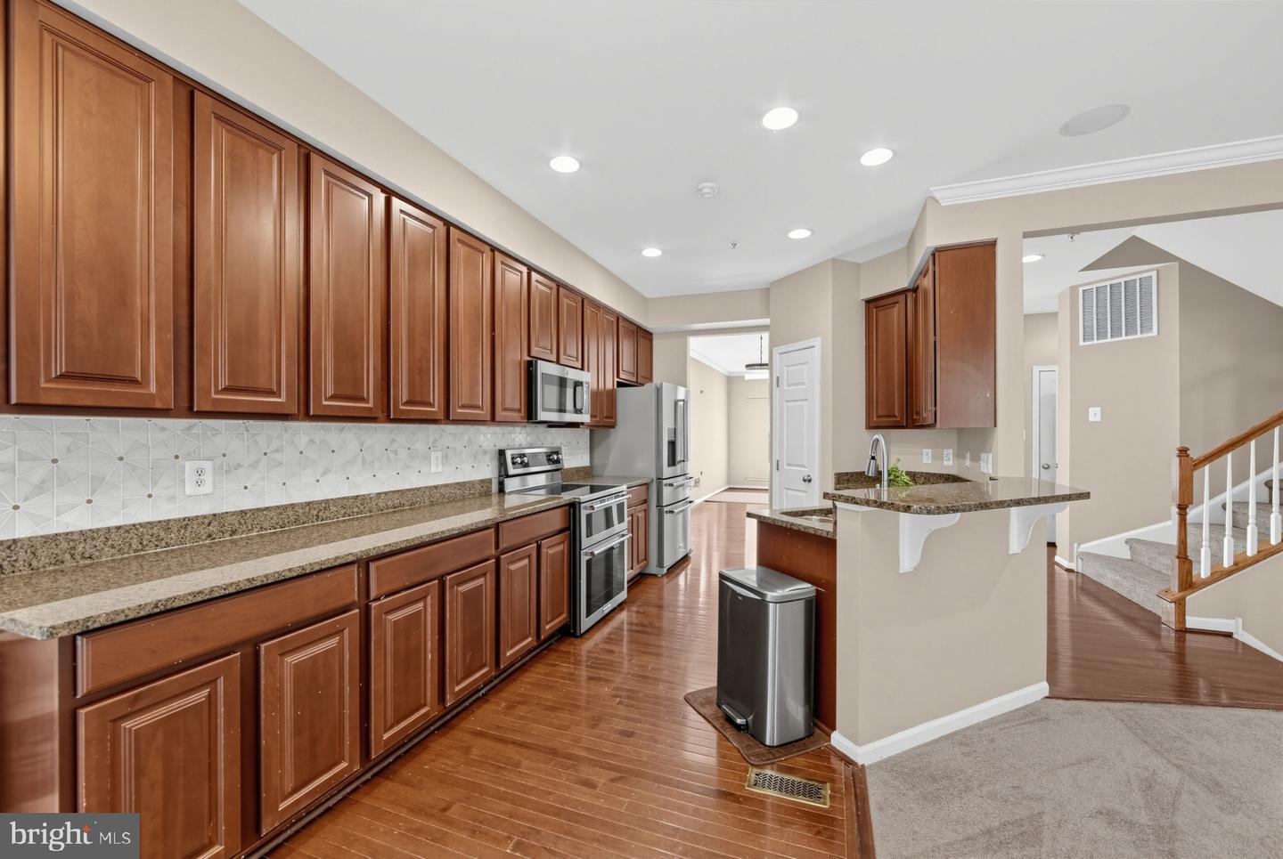 229 Tall Trees Cir #229 Property Photo 8