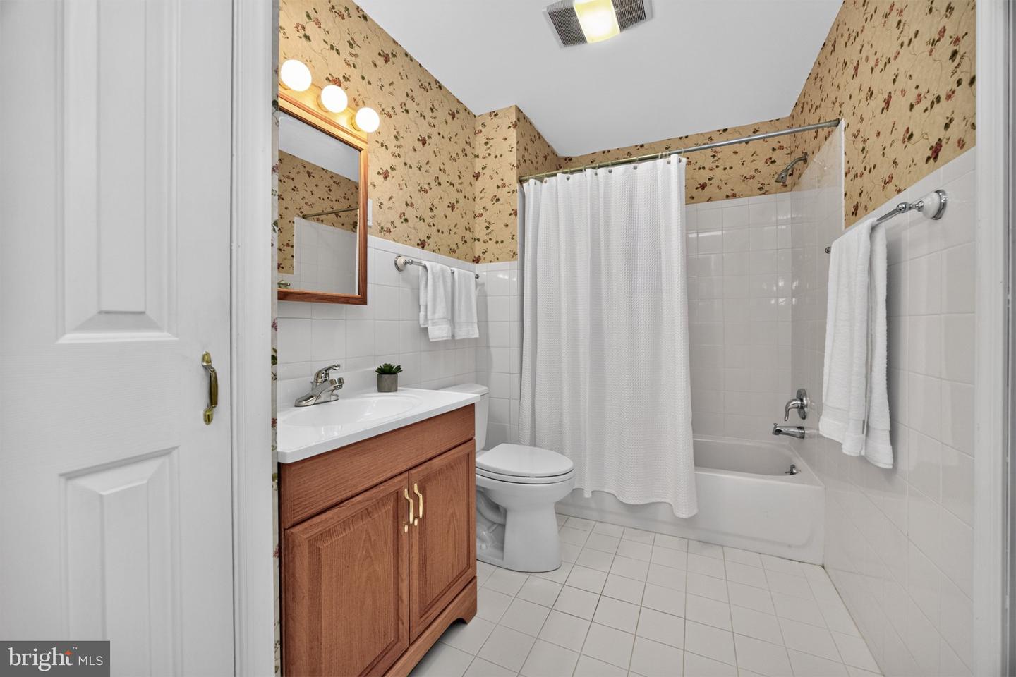 438 Larkspur Dr Property Photo 38