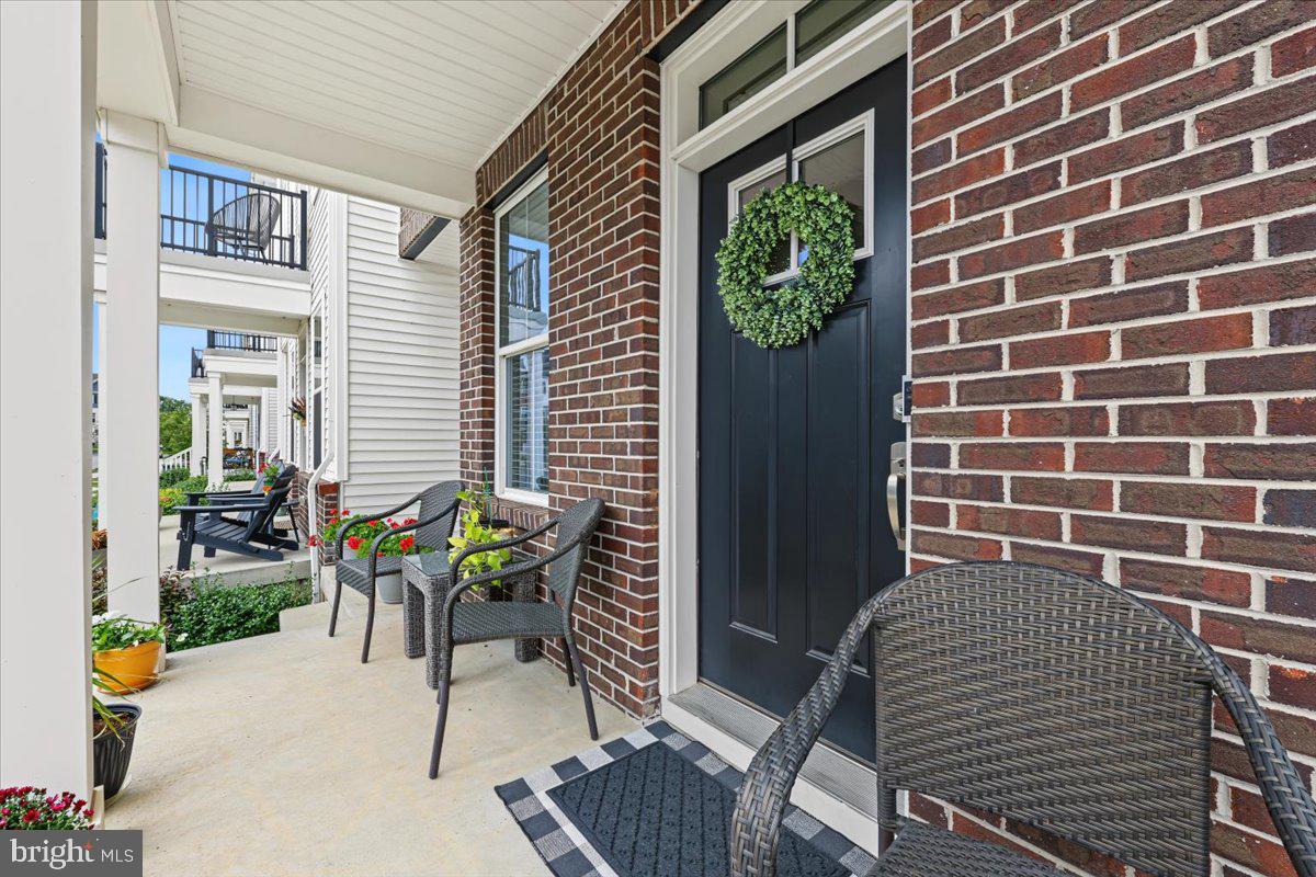 345 Foundry St Property Photo 4