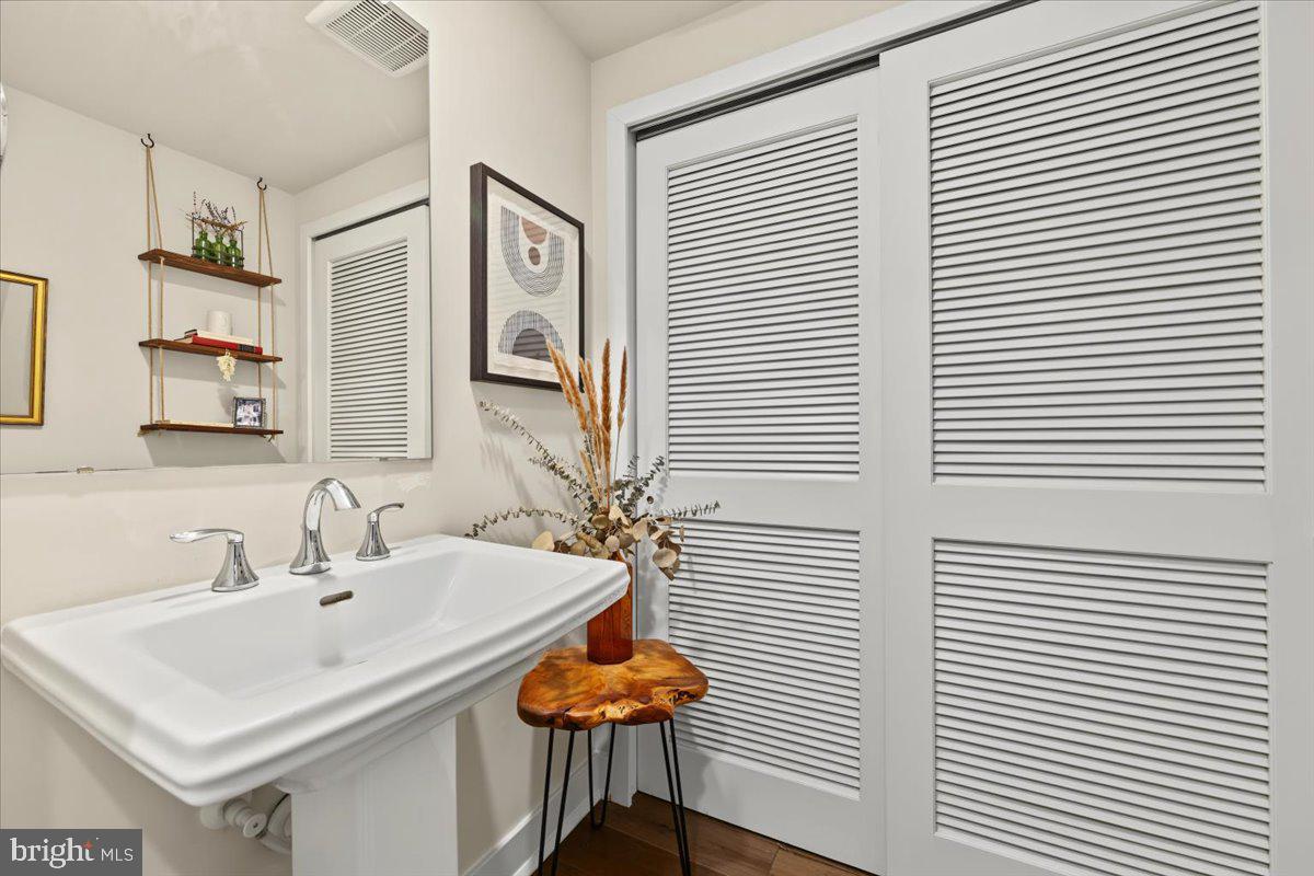 345 Foundry St Property Photo 12