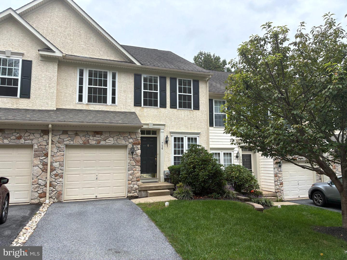 756 MCCARDLE DR #41 Property Photo 1
