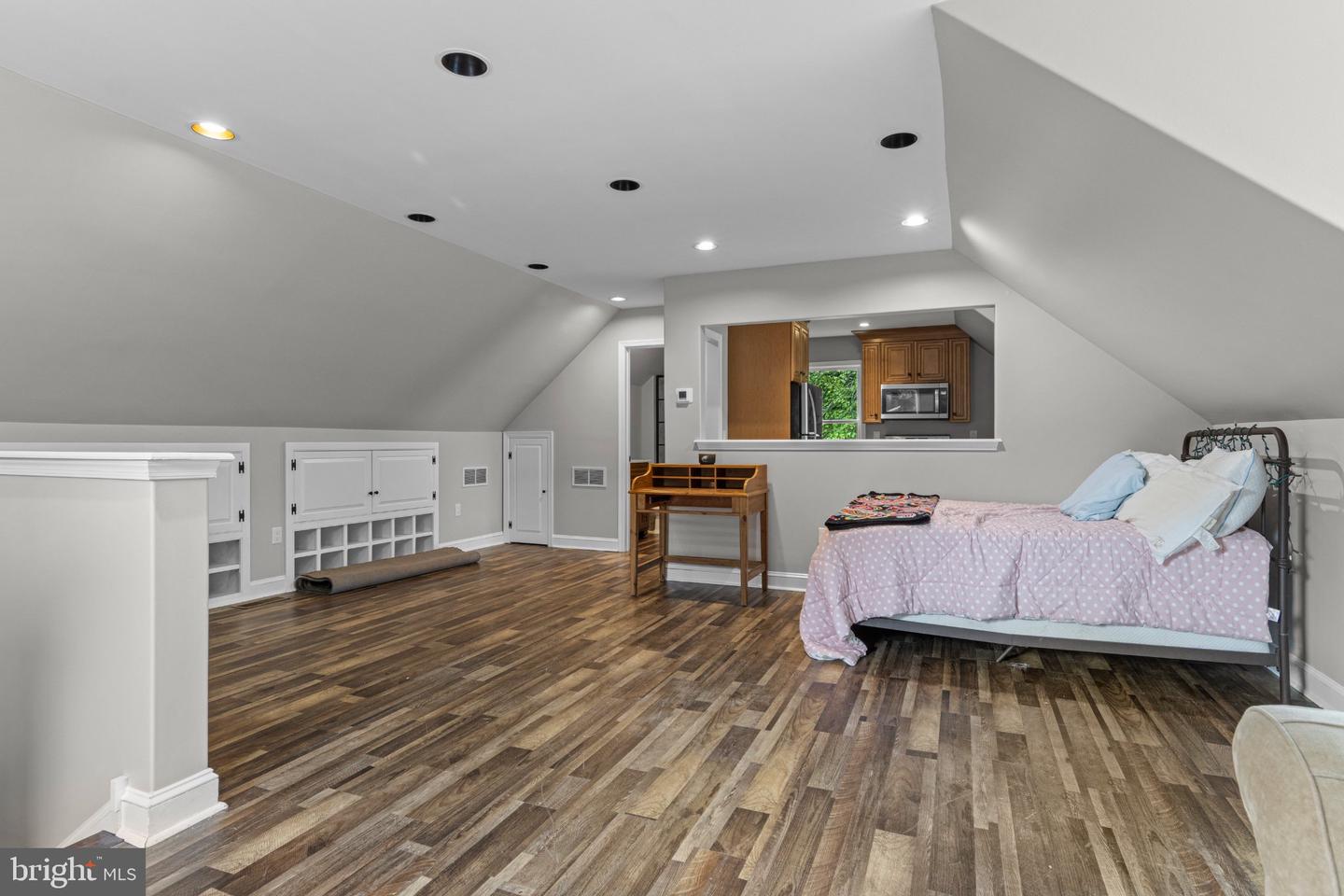 825 Oak Tree Rd Property Photo 97