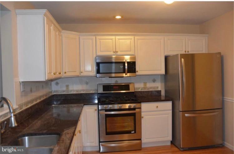 232 Fox Run Property Photo 2