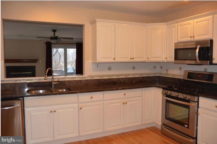 232 Fox Run Property Photo 3