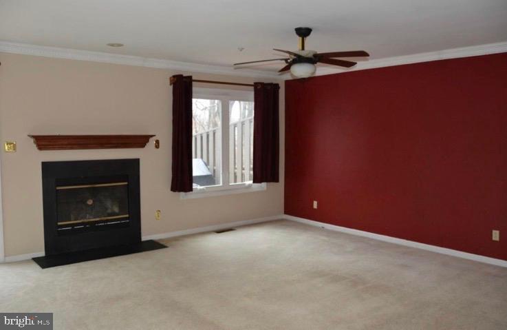 232 Fox Run Property Photo 5