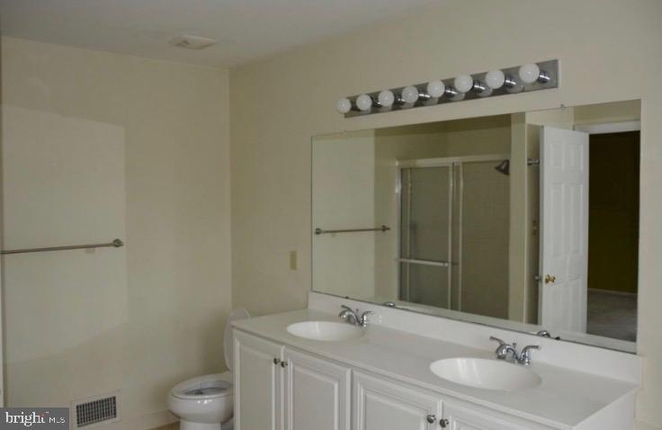 232 Fox Run Property Photo 14