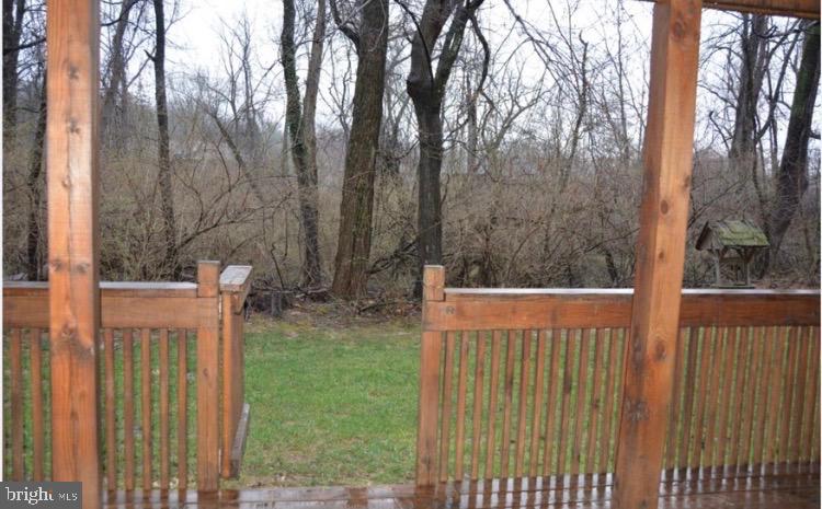 232 Fox Run Property Photo 16