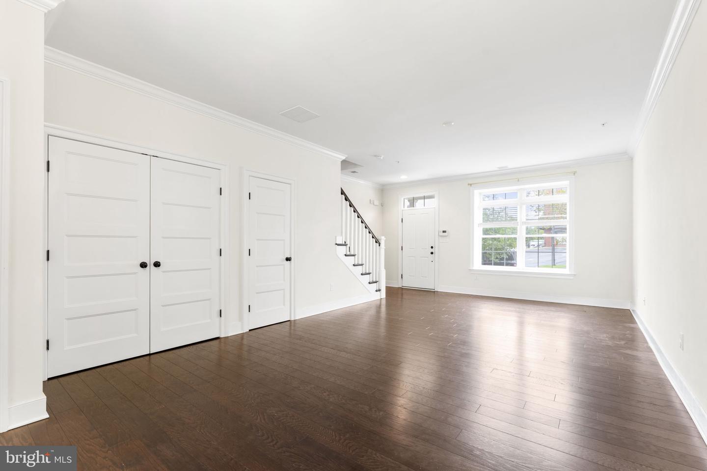 634 D St Property Photo 6
