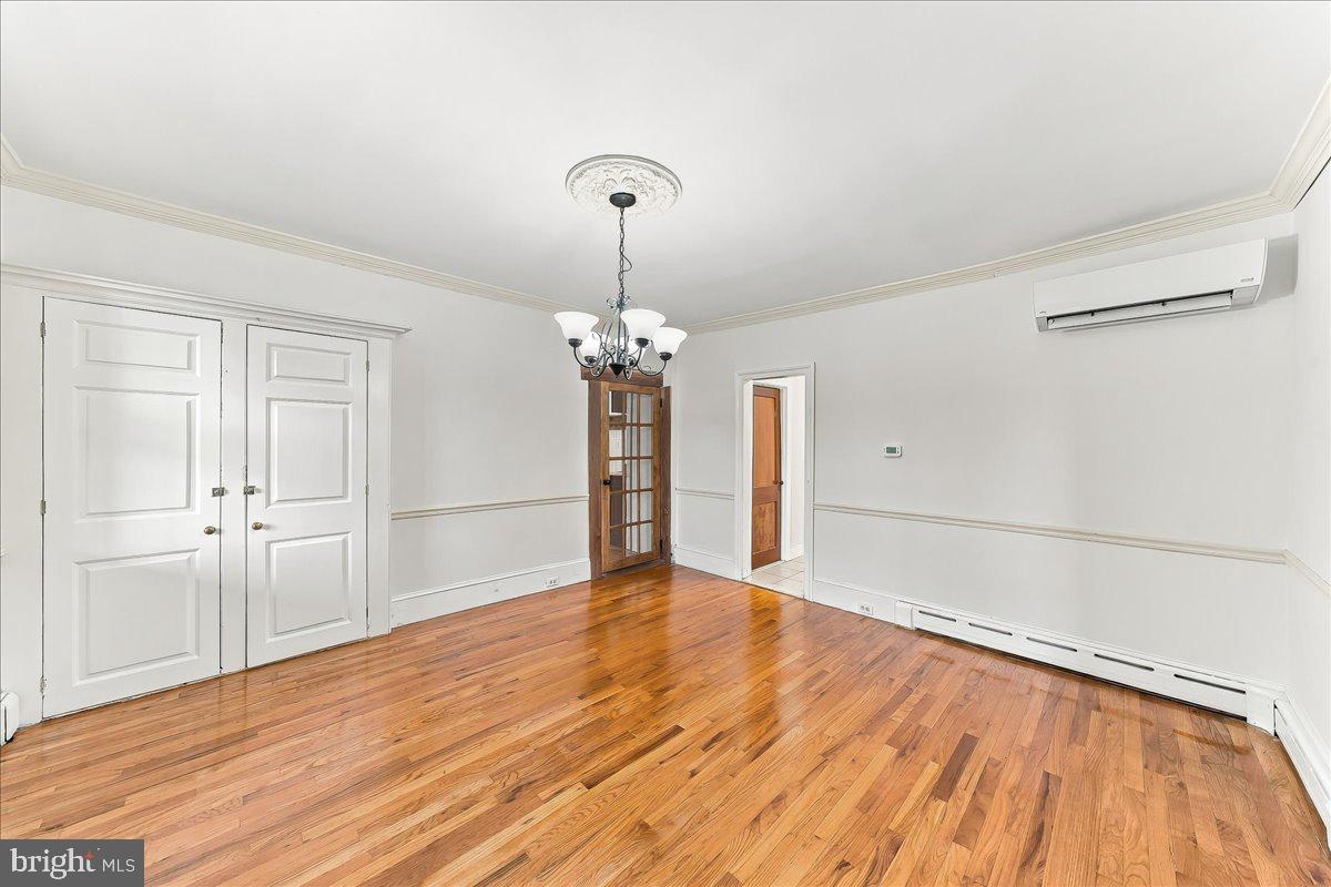 238 Brown St Property Photo 9
