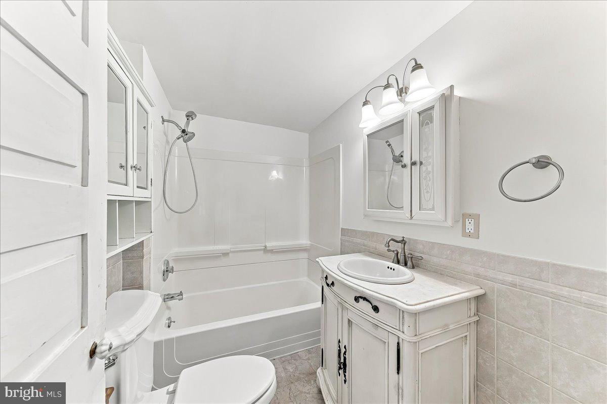 238 Brown St Property Photo 25