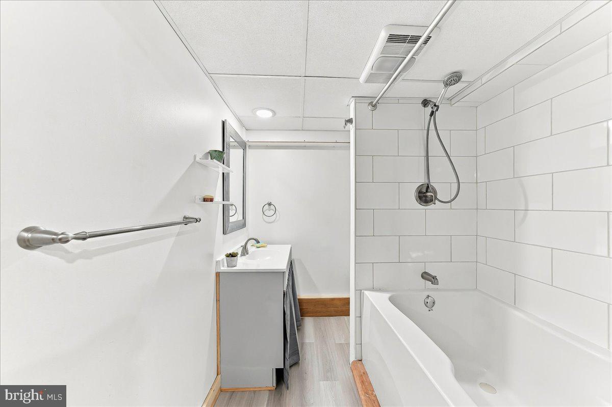 238 Brown St Property Photo 34