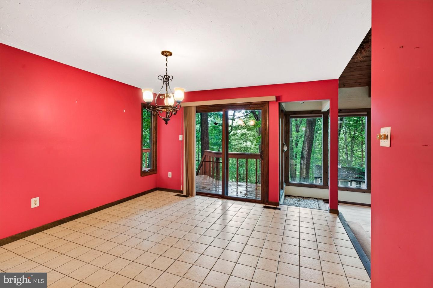 502 Saint Annes Lane Property Photo 15