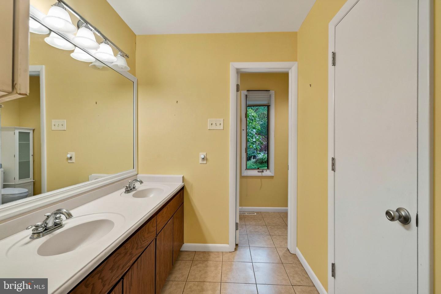 502 Saint Annes Lane Property Photo 25