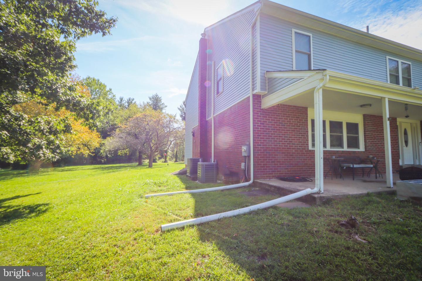 279 Schoolhouse Rd Property Photo 3