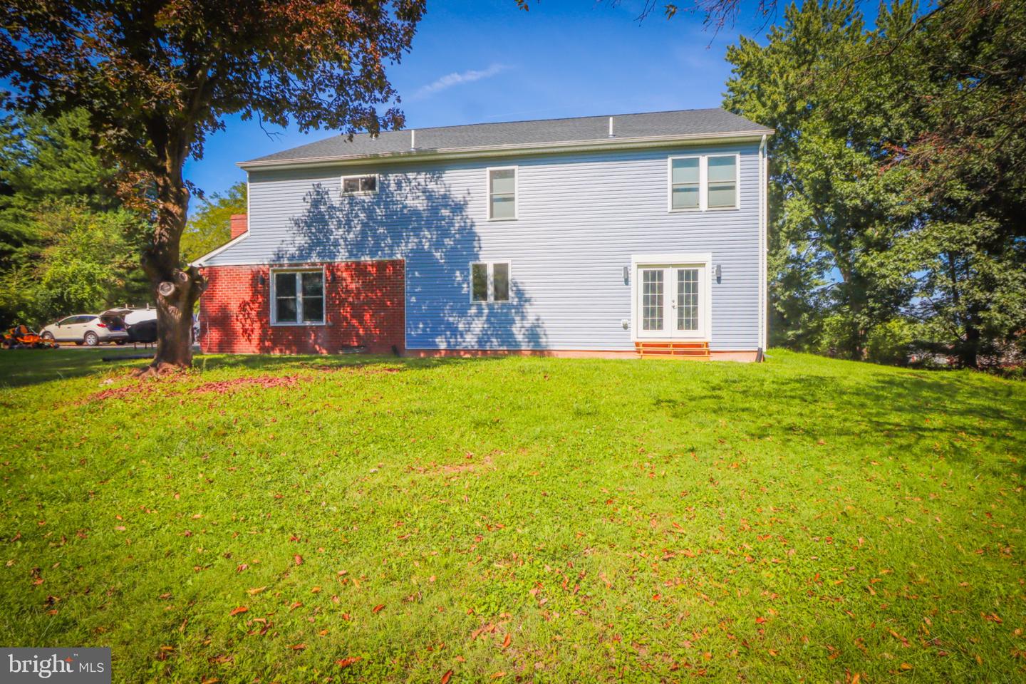 279 Schoolhouse Rd Property Photo 4