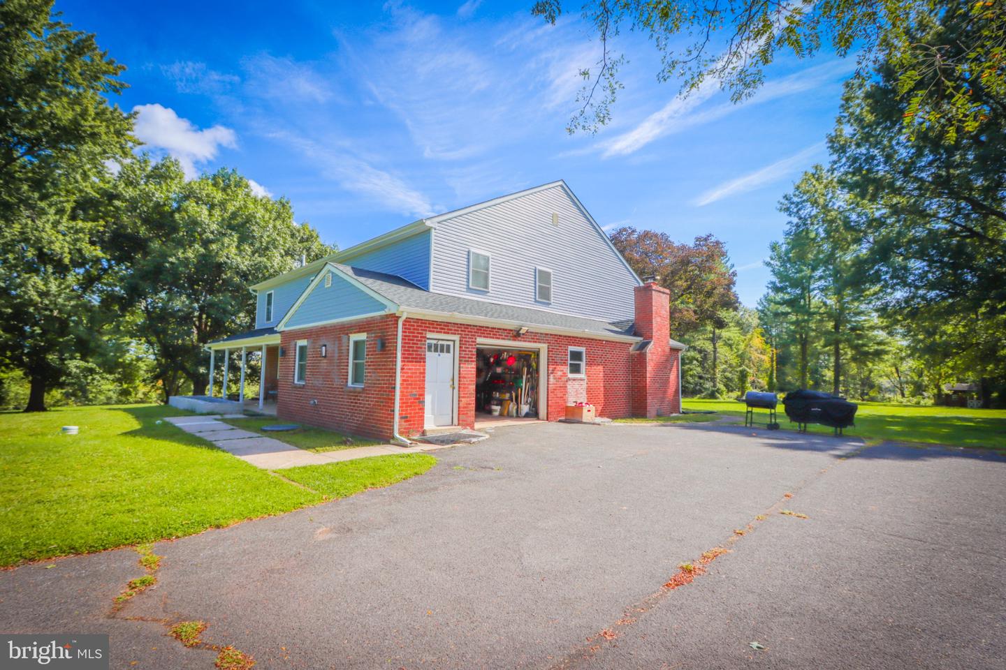 279 Schoolhouse Rd Property Photo 10