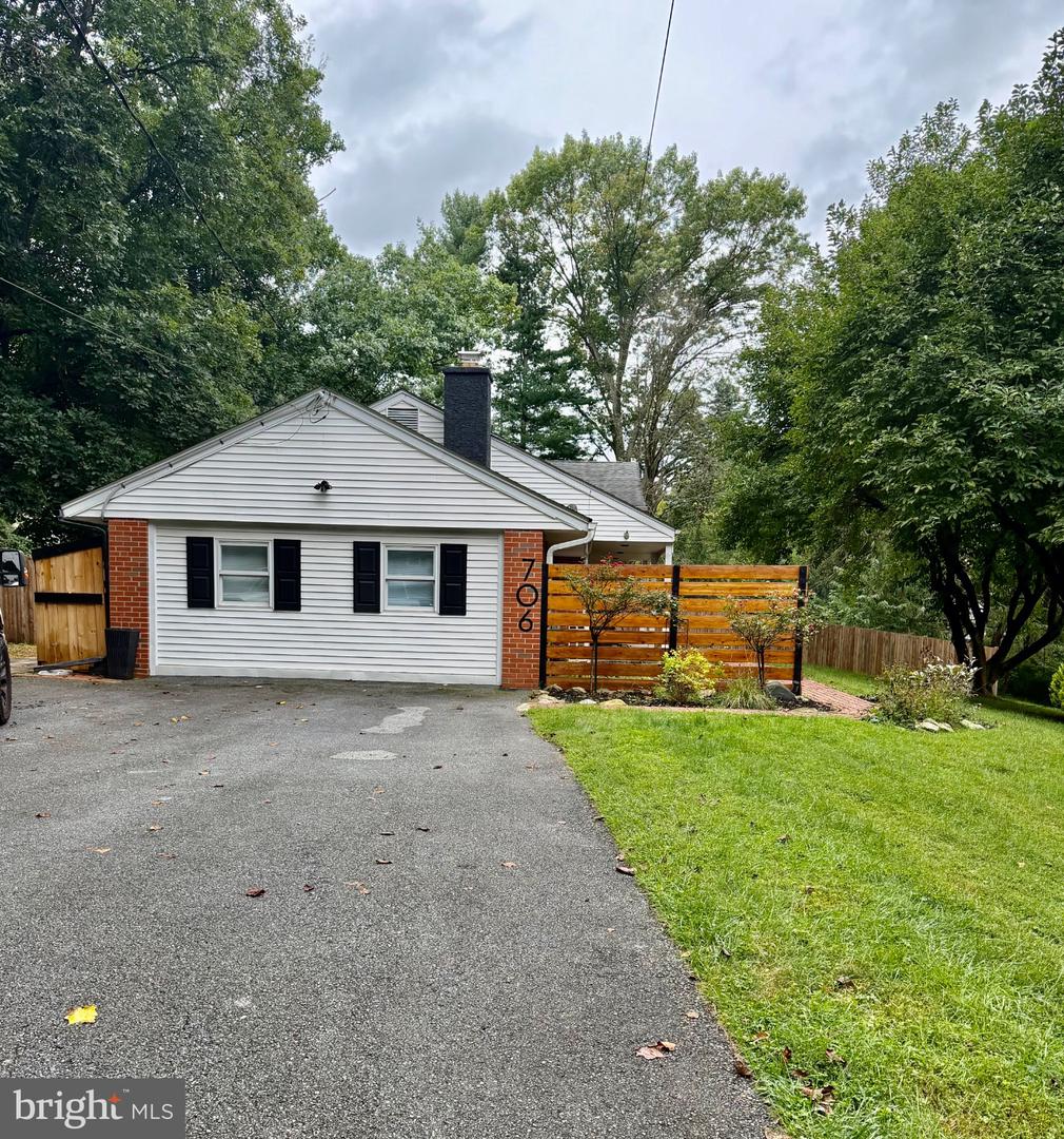 706 Timber Lake Dr Property Photo 1