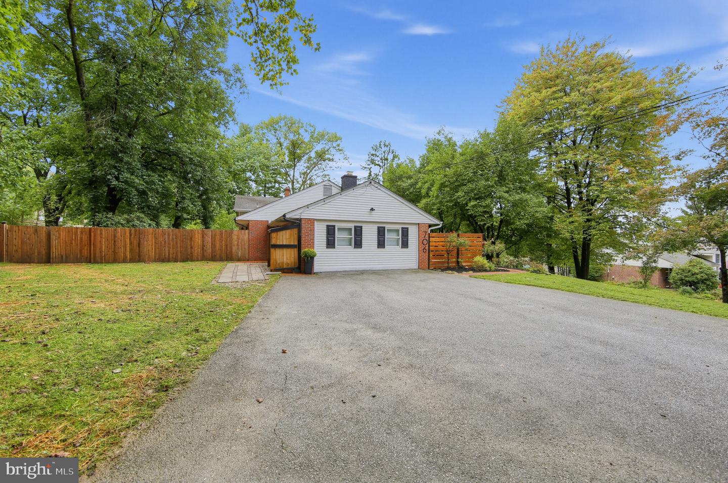 706 Timber Lake Dr Property Photo 1