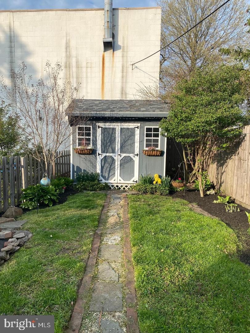 125 S Matlack St Property Photo 20
