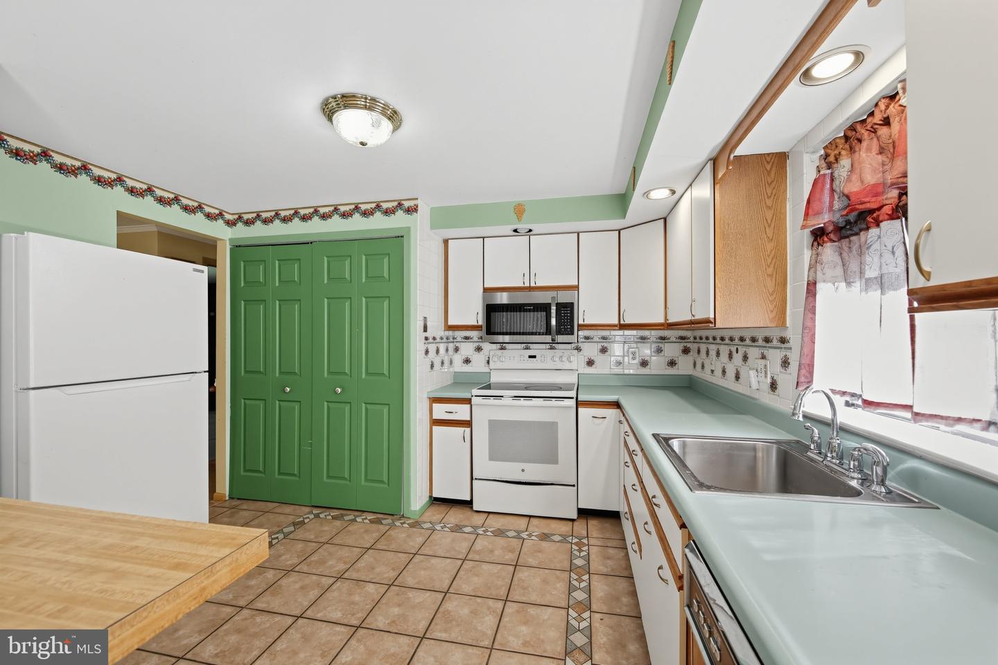 301 S Concord Rd Property Photo 14
