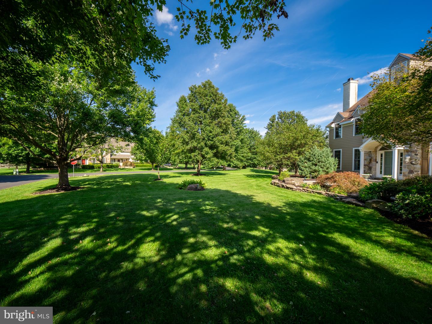 7 Gregory Ln Property Photo 4