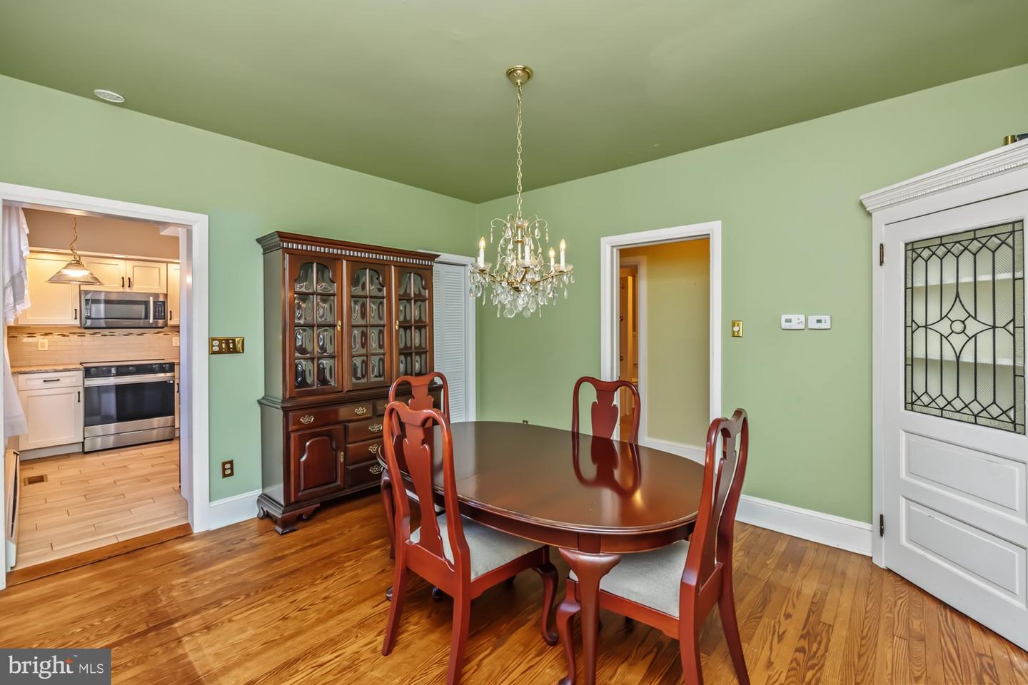 507 Price St Property Photo 9
