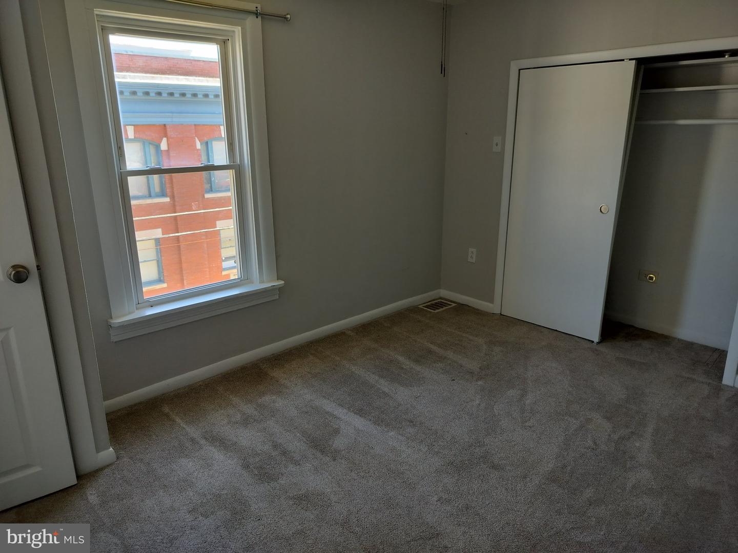 501 W 1st Ave Property Photo 9