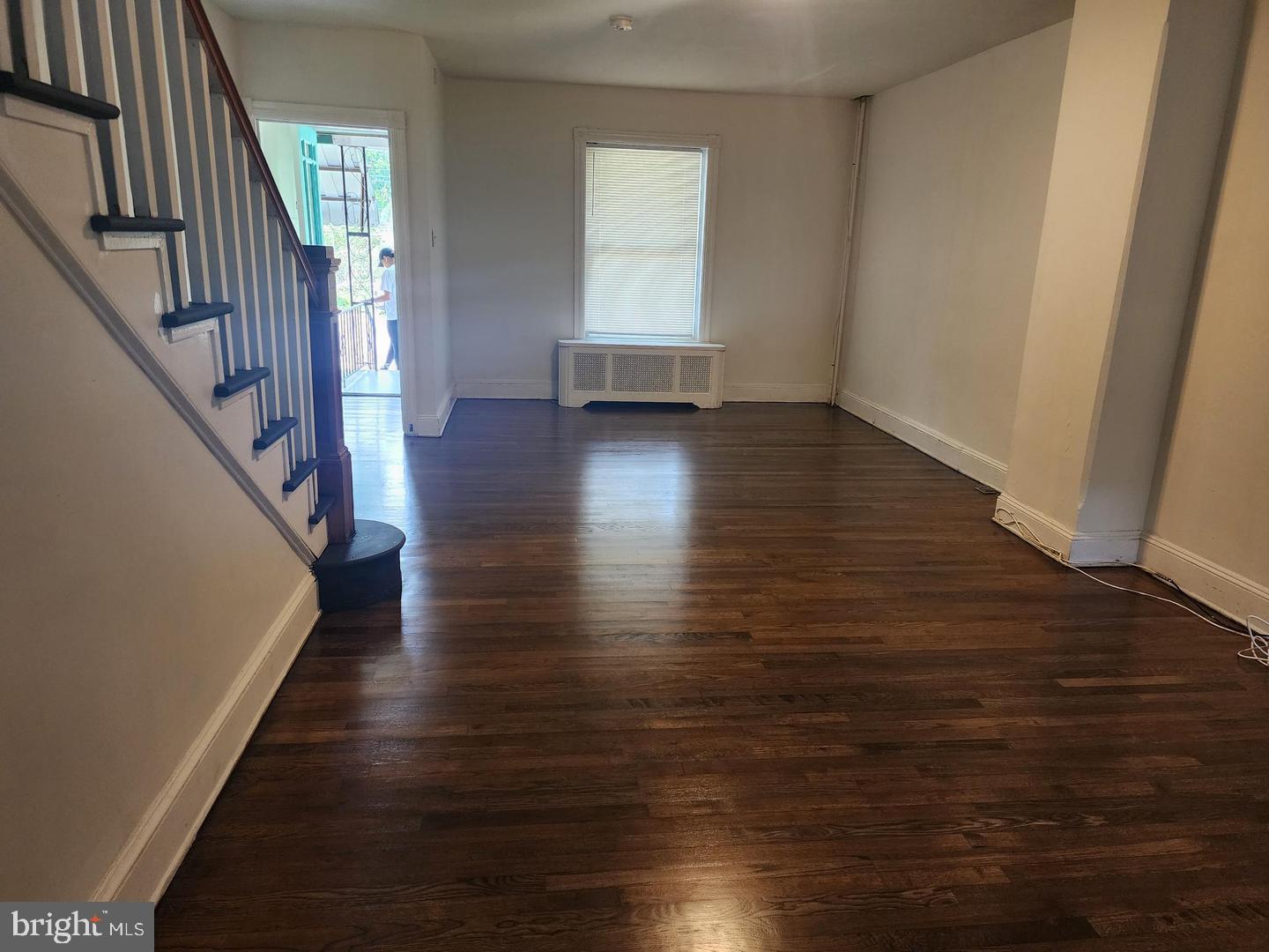 562 Elm St Property Photo 2