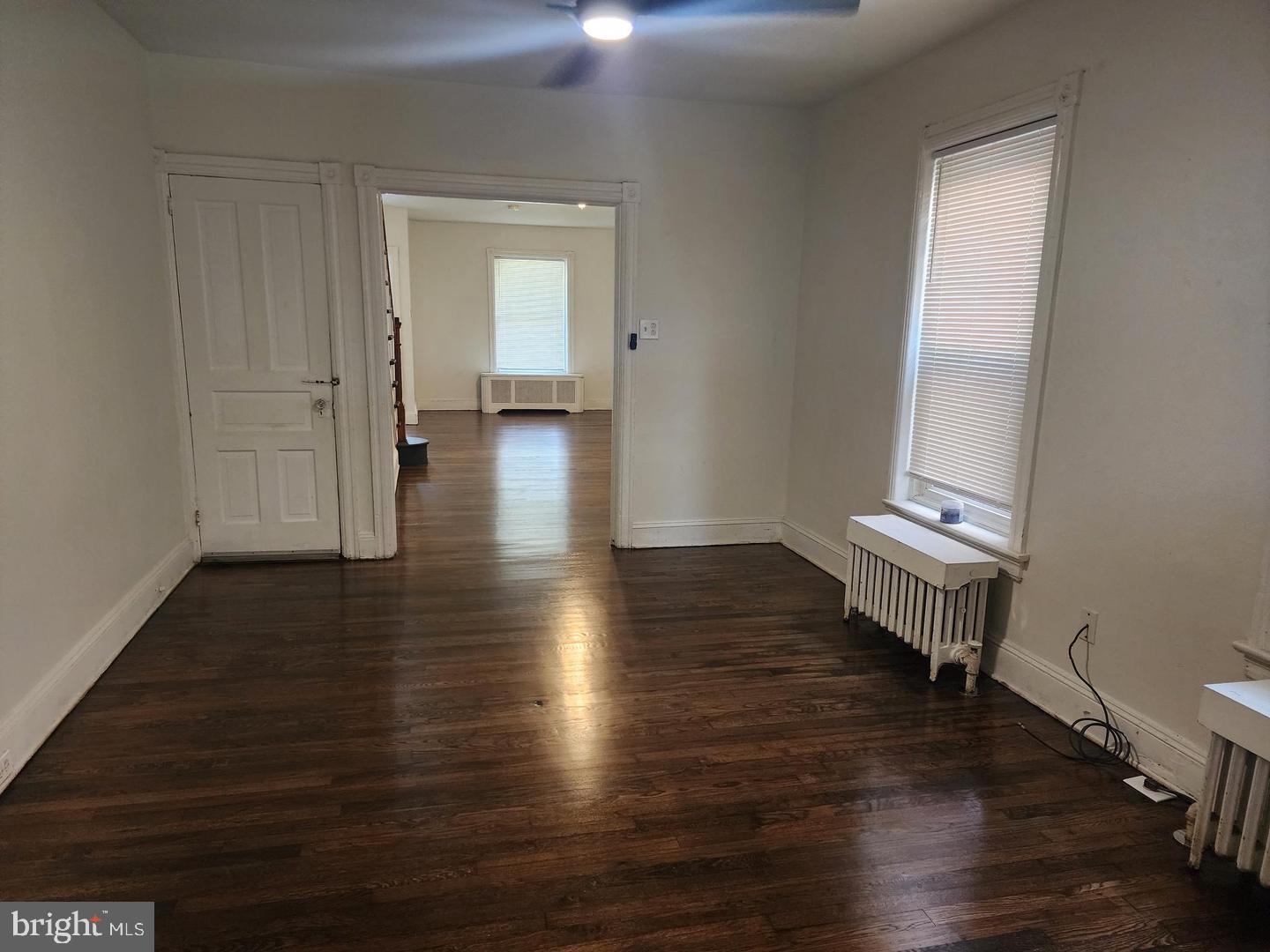 562 Elm St Property Photo 3