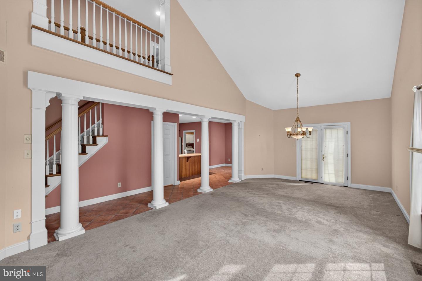 405 Vineyard Ln Property Photo 6