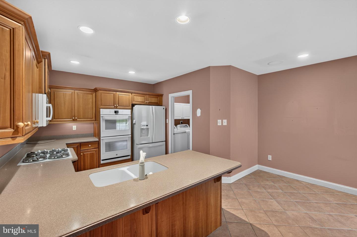 405 Vineyard Ln Property Photo 9