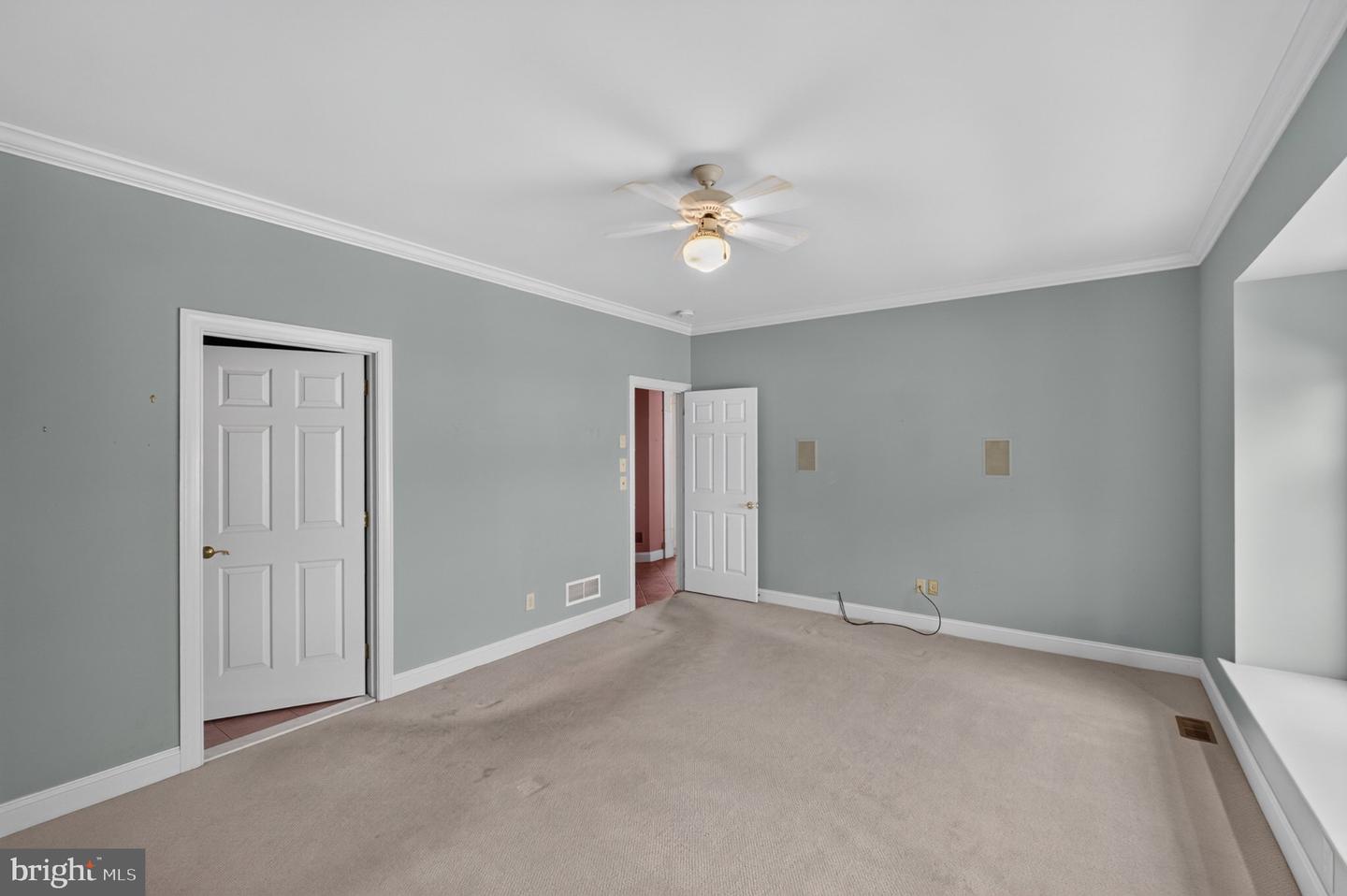 405 Vineyard Ln Property Photo 24