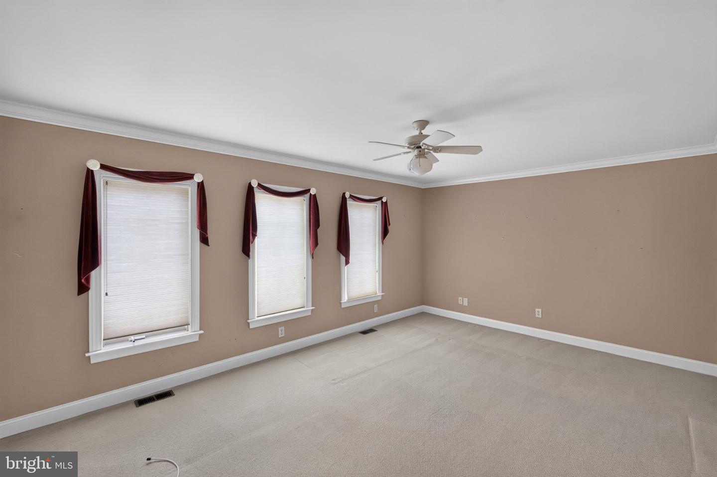 405 Vineyard Ln Property Photo 32