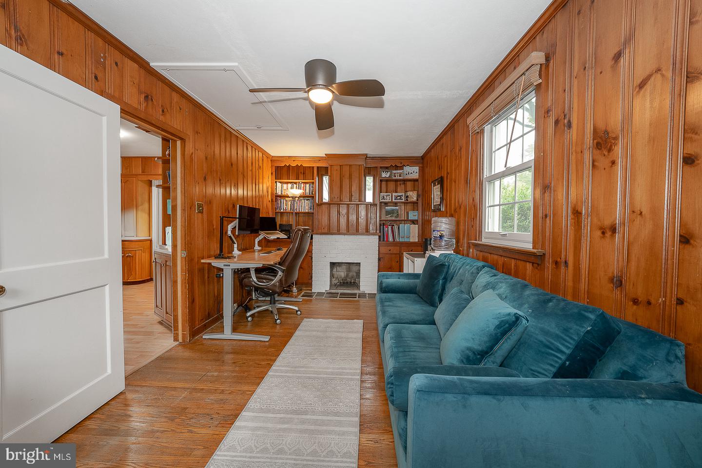 415 School Ln Property Photo 18