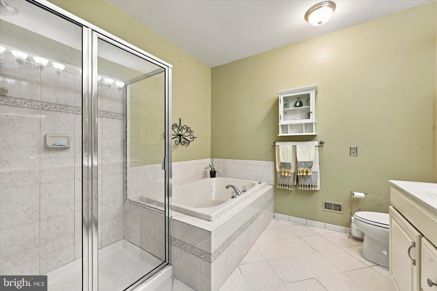 20 Oakbrook Ct Property Photo 22