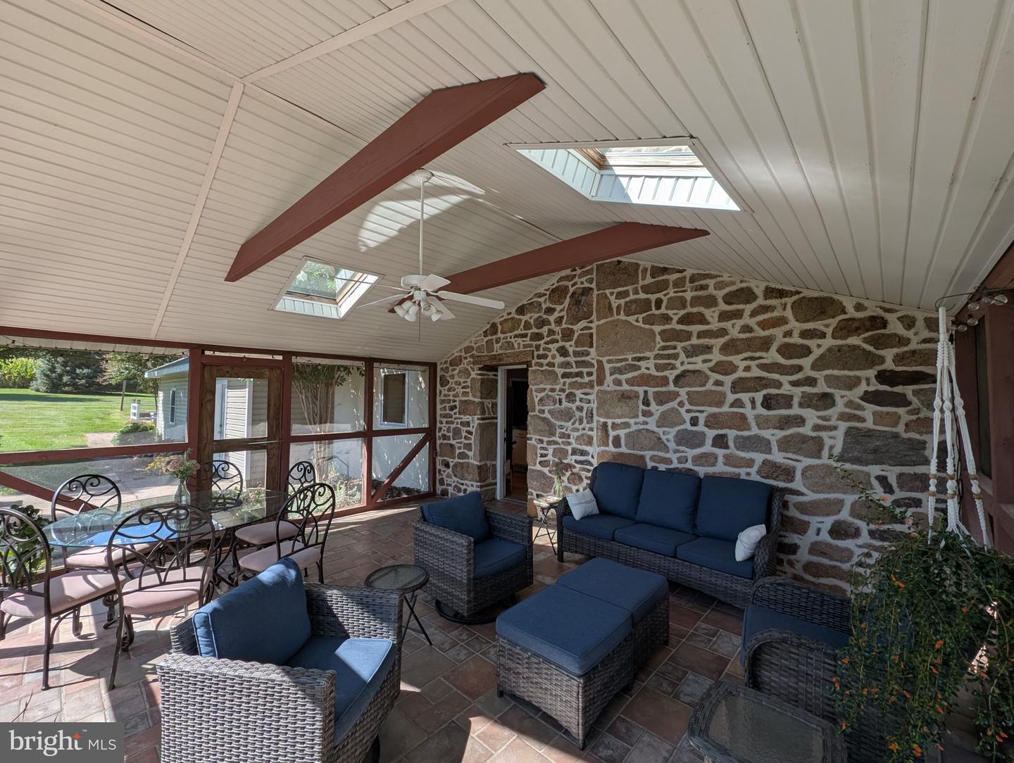 68 Seven Stars Rd Property Photo 12