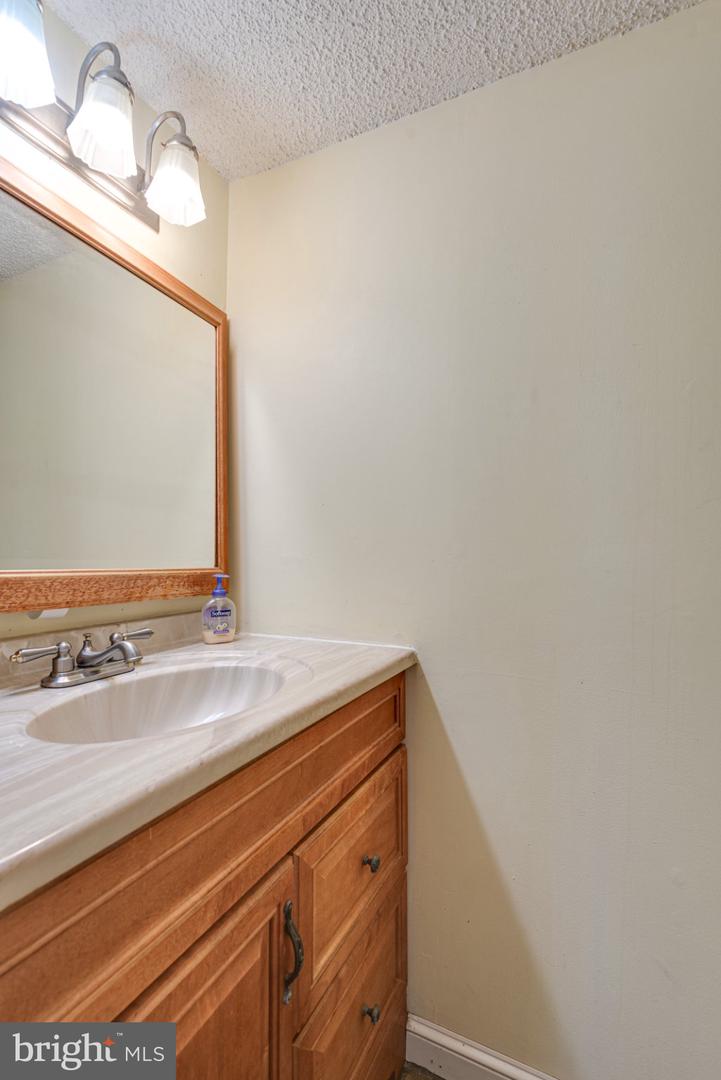 402 Cannon Ct #402 Property Photo 10