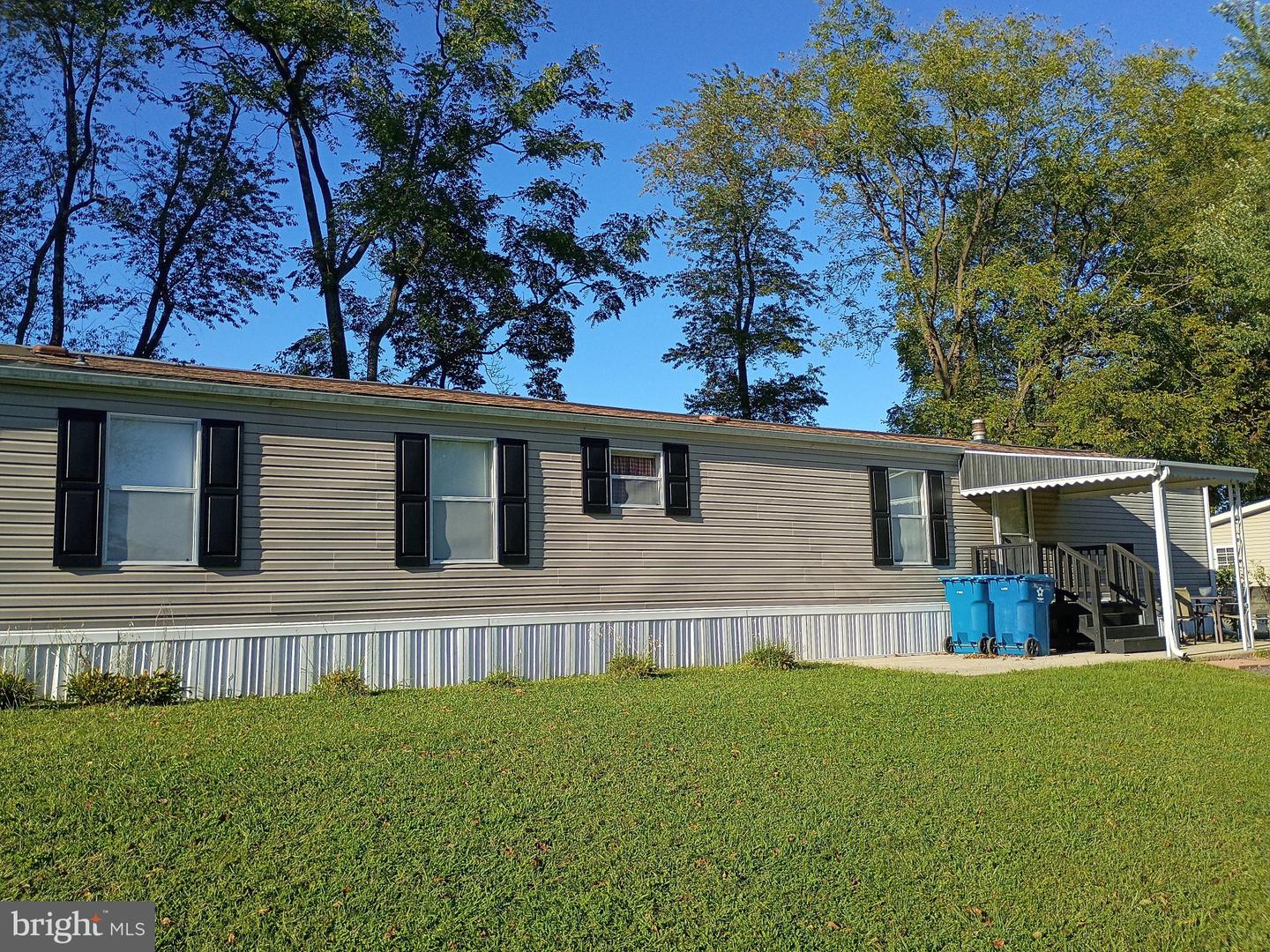 7 Hilltop Dr Property Photo 3