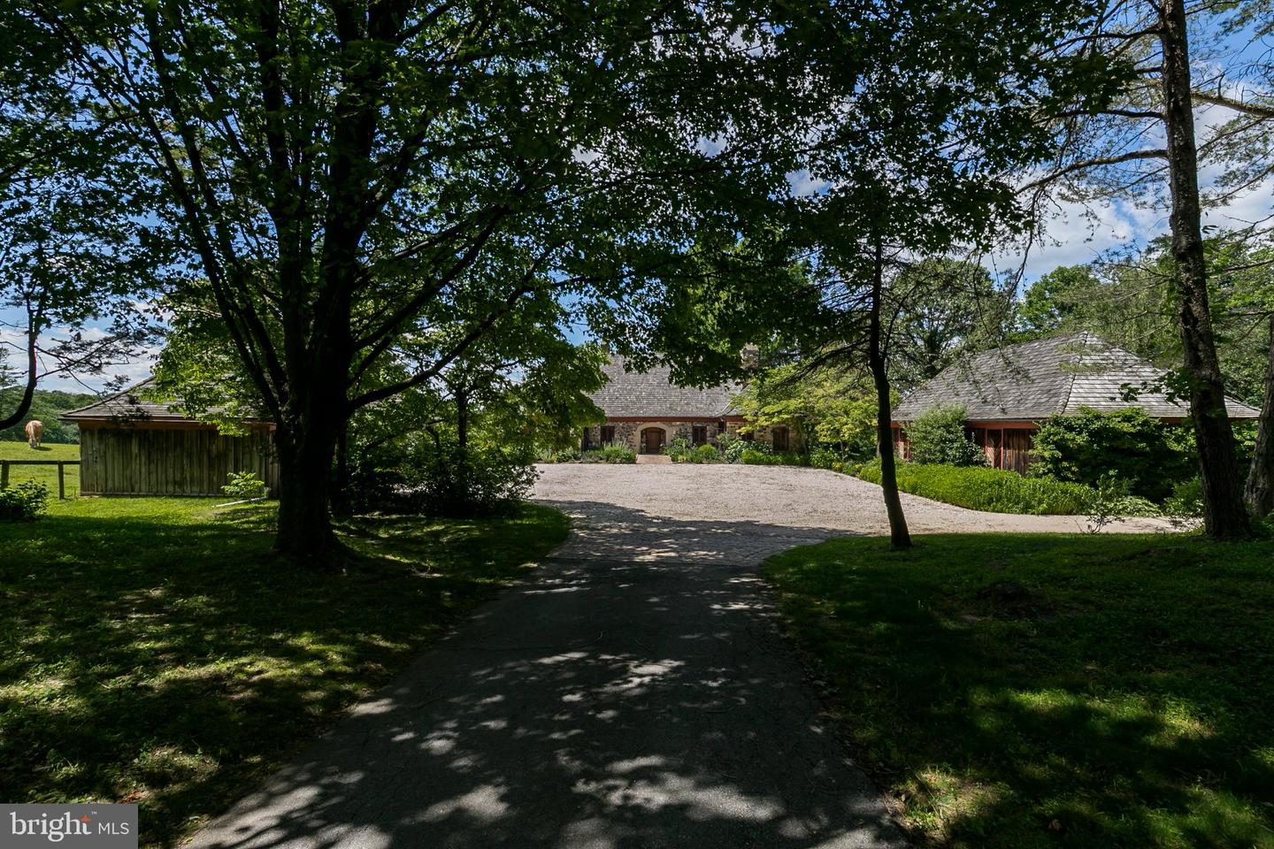 1543 Embreeville Rd Property Photo 1