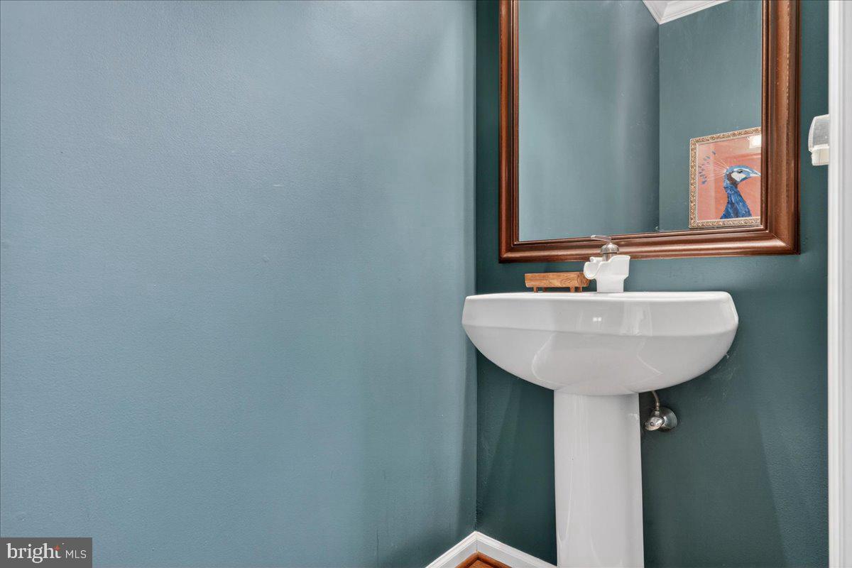 435 Fairmont Dr Property Photo 24