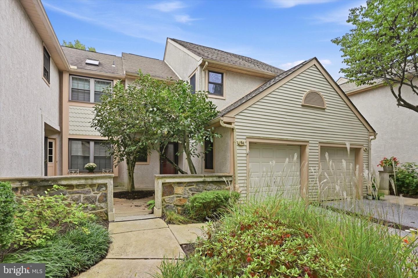 194 MANSION HOUSE DR #205C Property Photo 1
