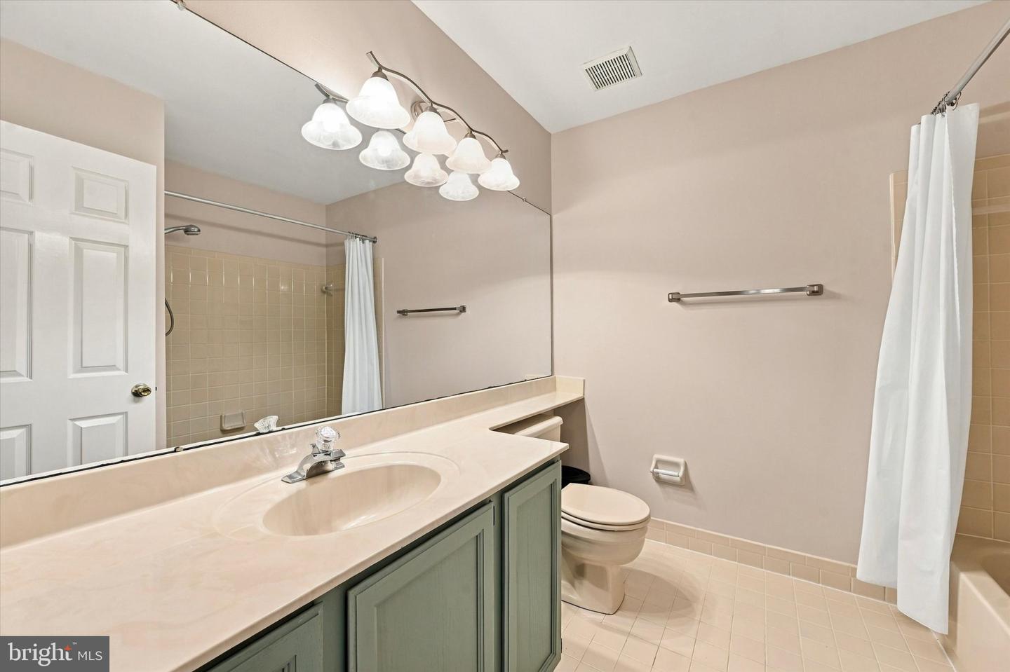 194 Mansion House Dr #205c Property Photo 9