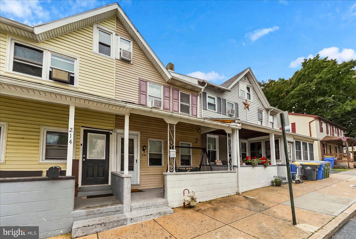 216 Grant St Property Photo 27