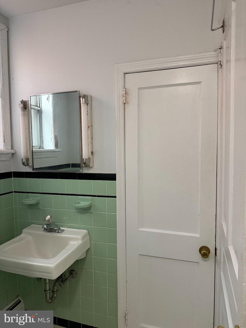 424 S Matlack St #apt 2 Property Photo 16