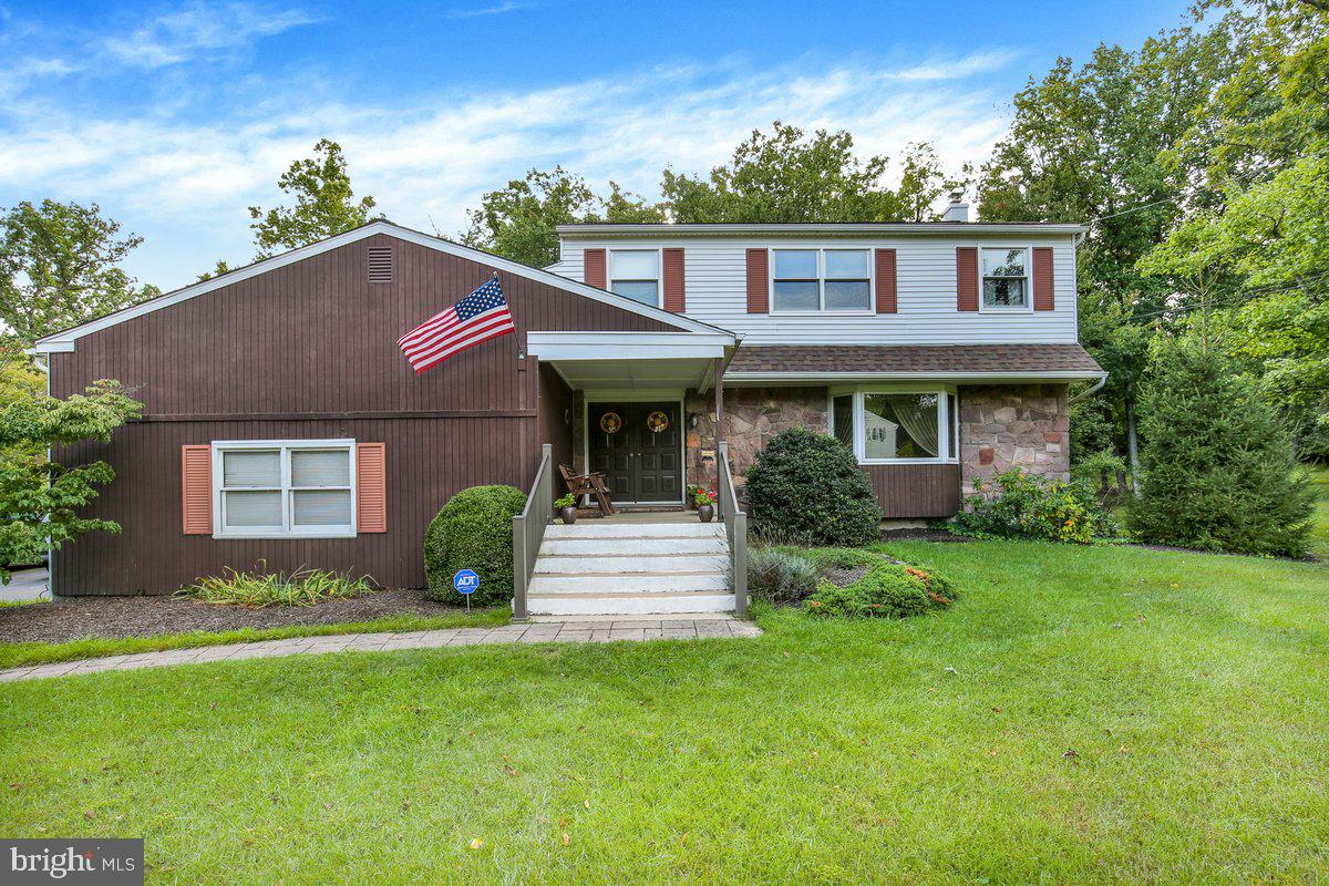 140 Beech St Property Photo 1